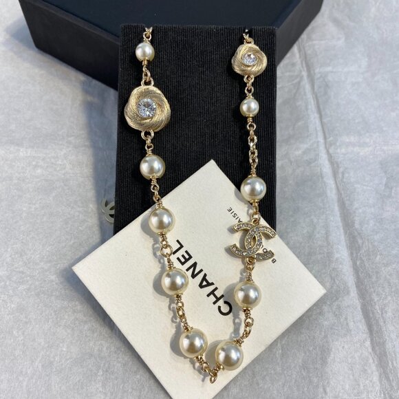 Chanel Pave CC & Camellia Flower Gold & Pearl Choker - Picture 3 of 6